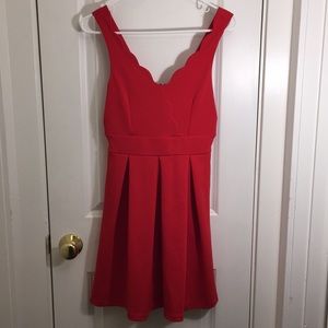 Red Express dress with Scalloped neckline